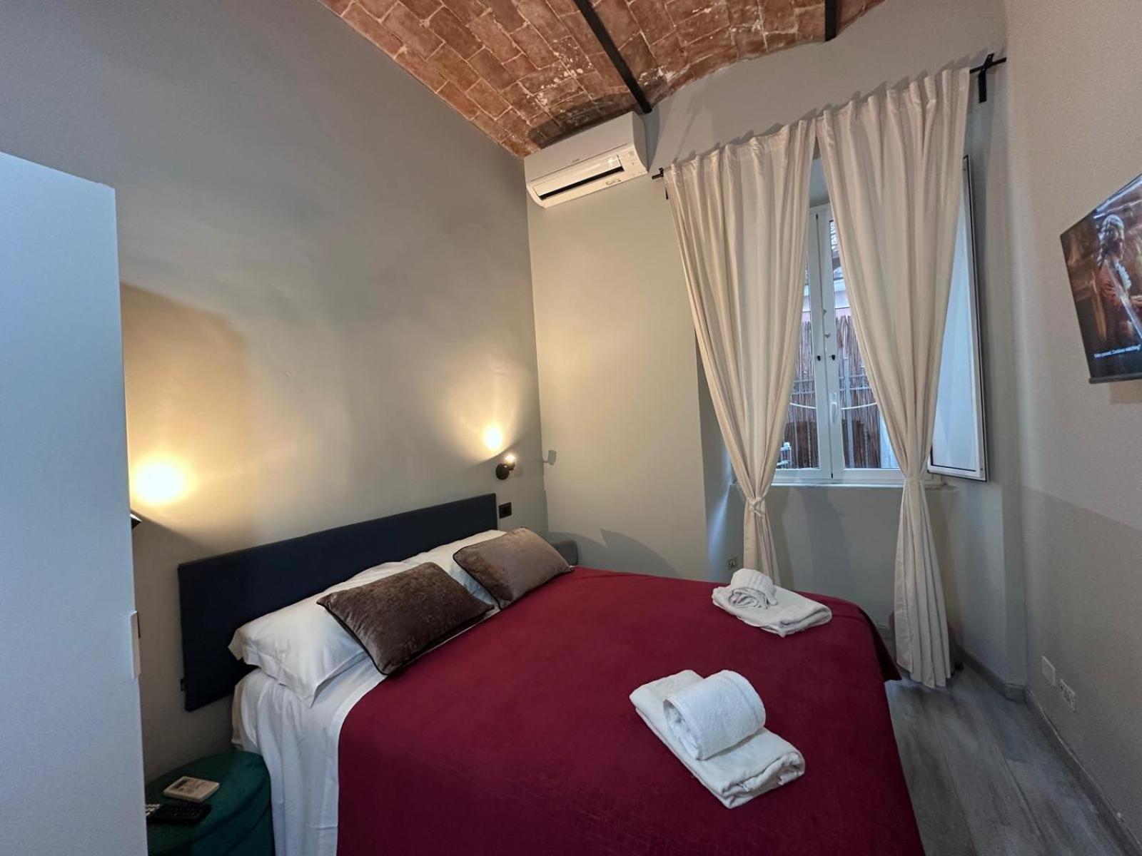 Roman Holidays Kültér fotó